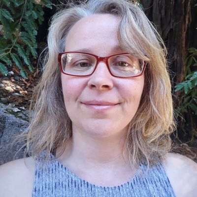 Amber, 42