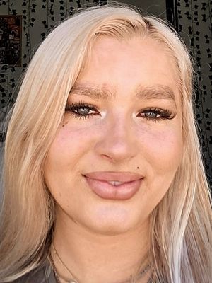 Lillian, 26