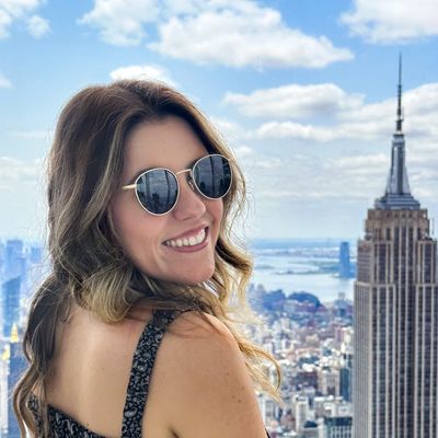 Fernanda, 33