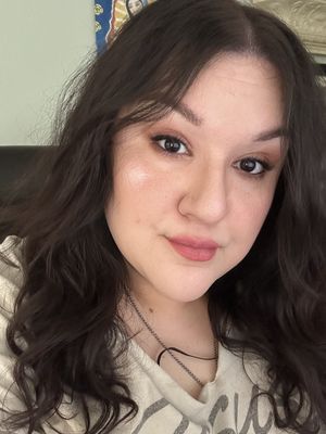 Juliana, 36
