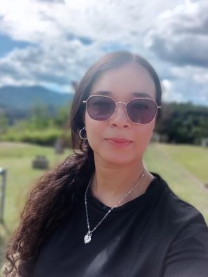 Lina, 34