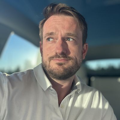 Konrad, 35