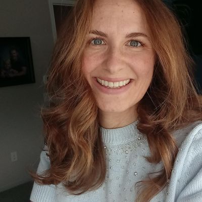 Denielle, 33