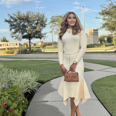 Nneka, 40