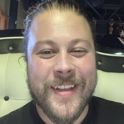 Zachary, 35