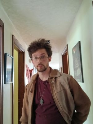Kenneth, 32