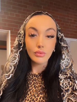 Maya, 30