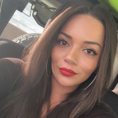 Joana, 33