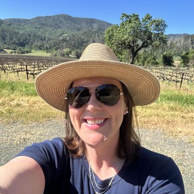 Meghan, 43