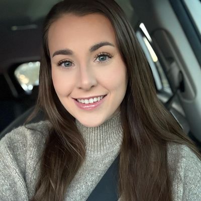 Stephanie, 34
