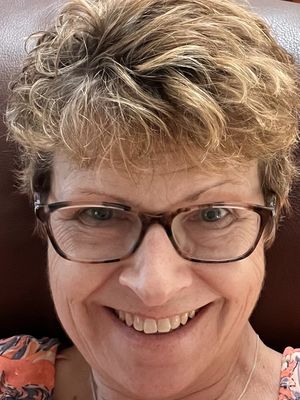 Cindy, 60