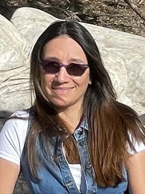 Sandra, 53