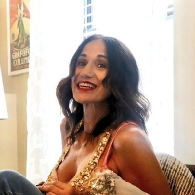 Suzie, 58