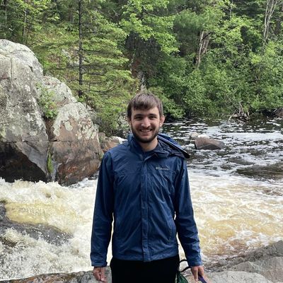 Dan, 26