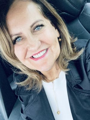 Nelia, 61