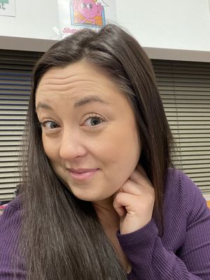 Alicia, 32