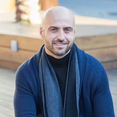 Jonathan, 38