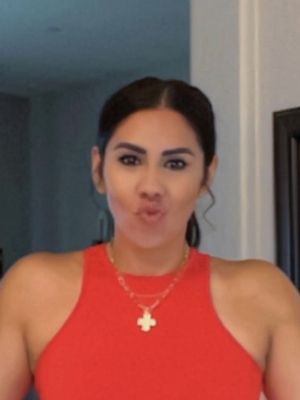 Adri, 42