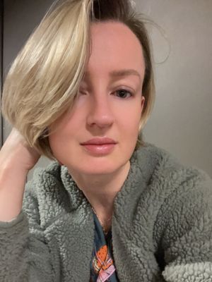 Lyndsey, 41