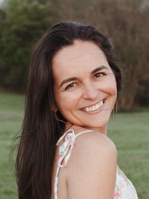 Rebecca, 27