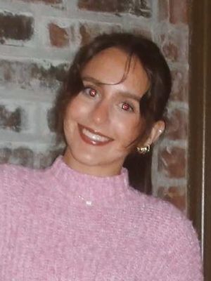 Anna, 19
