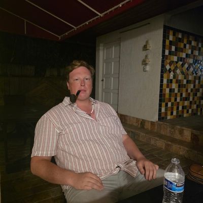 Christian, 27