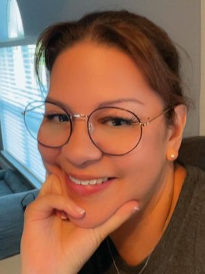 Nelline, 49