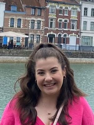 Lauren, 23