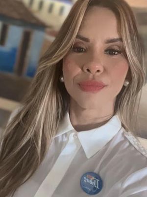 Marcela, 40