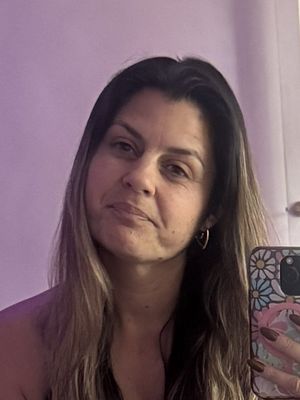 Adriana, 42