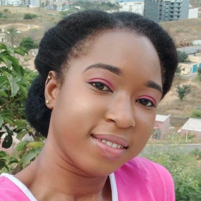 Emmanuella, 28