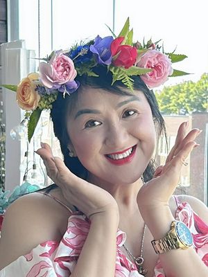 Thuy, 55