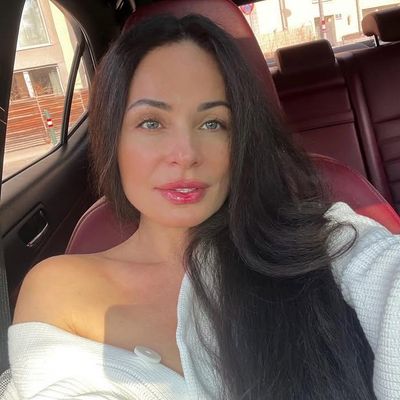 Blythe, 42