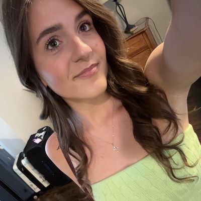 Natalia, 21