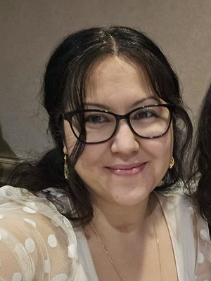 Nicole, 40