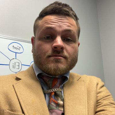 Devin, 31