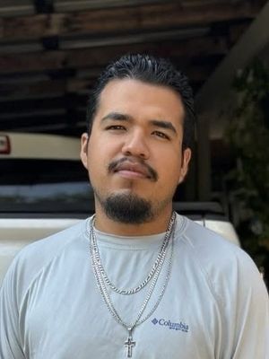 Mateo, 24