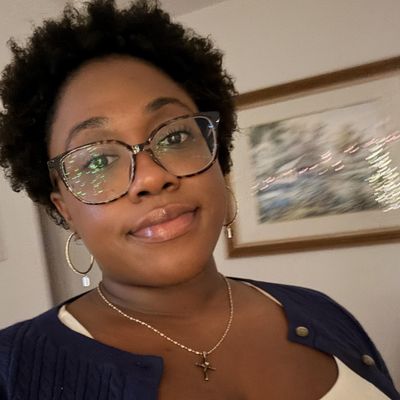 Cassy, 27