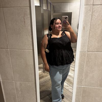Kelly, 30