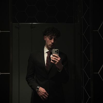 Antonio, 19