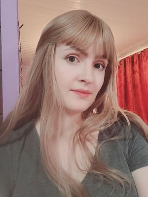 Ana, 24