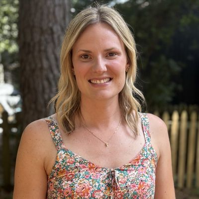 Anna, 32