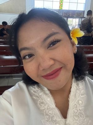 Kezia, 23