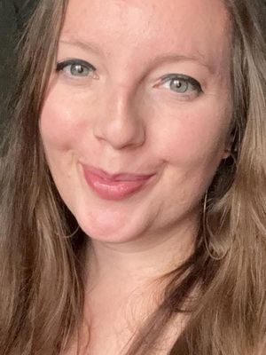 Yolanda, 47