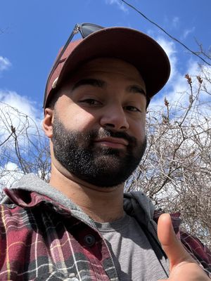 Raymond, 24