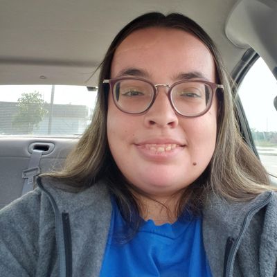 Dee, 26