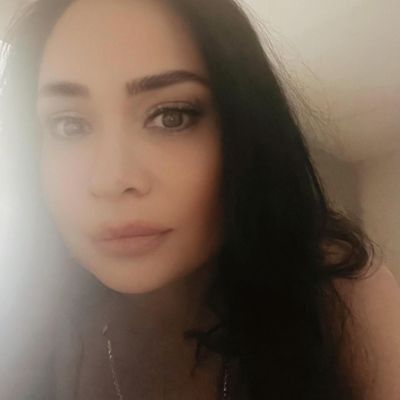 Yesenia, 39