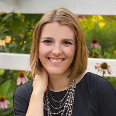 Ashlyn, 22