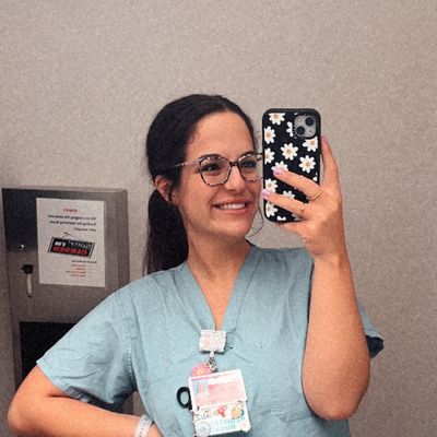 Danielle, 29