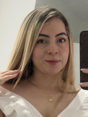 Nathalia, 32